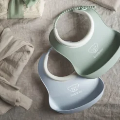 BabyBjörn Duo Slabbetje - Pastelgroen / Pastelblauw