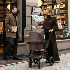 Dubatti One E6 Kinderwagen Dark Brown / Walnut Brown | Dubatti by Römer Autostoeltje Babysafe Pro | Vario Base 5Z