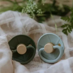 FRIGG Little Viking Fopspeen - 0-6 Mnd - 2 stuks - Sage/Olive