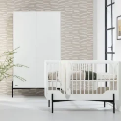 Kidsmill Boutique Babykamer Wit / Zwart | Bed 60 x 120 cm + Commode