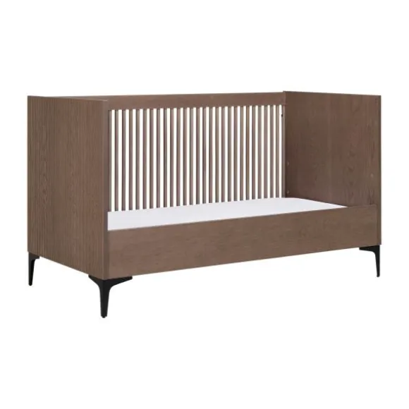 Kidsmill Levi Babykamer Incl. Rechte Potenset Walnoot | Ledikant 60 x 120 cm + Commode