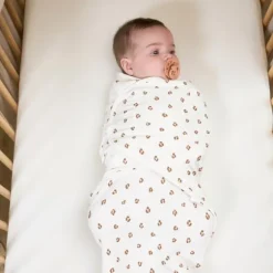 Meyco Mini Panther Swaddle Inbakerdoek - 0-3 Mnd - Soft Pink