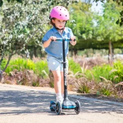 SmarTrike Xtend Scooter Ride-On - Petrol Green